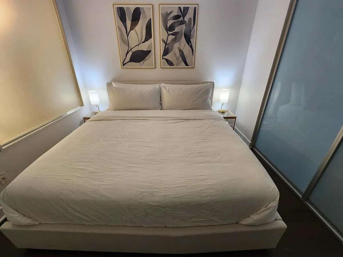 Queen St West Haven - Modern Loft, Downtown Toronto, Free Parking 0*, Toronto