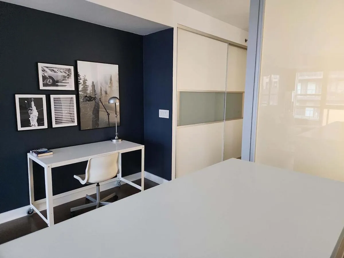 Queen St West Haven - Modern Loft, Downtown Toronto, Free Parking