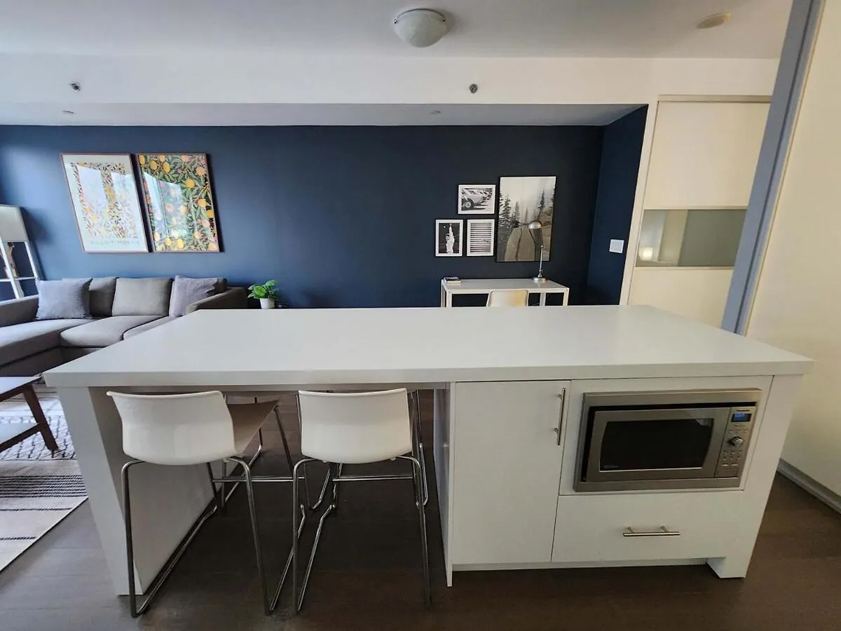 Queen St West Haven - Modern Loft, Downtown Toronto, Free Parking 0*, トロント カナダ