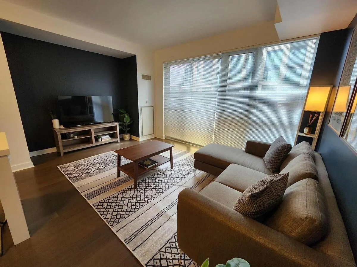 Queen St West Haven - Modern Loft, Downtown Toronto, Free Parking アパート トロント